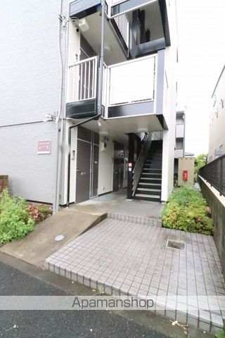 レオパレス拝島町IIの玄関写真