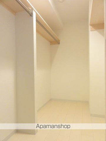 MODENA医大前の内装写真