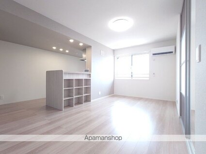 ラフィーネ南蔵王[2LDK/65.99m2]のリビング・居間