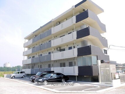 ラヴィドール[1LDK/41m2]の駐車場