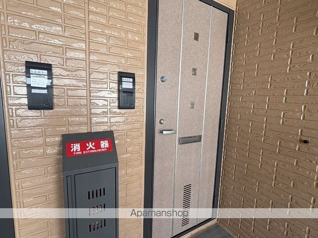 コンフォートヴィレッジ Bの玄関写真