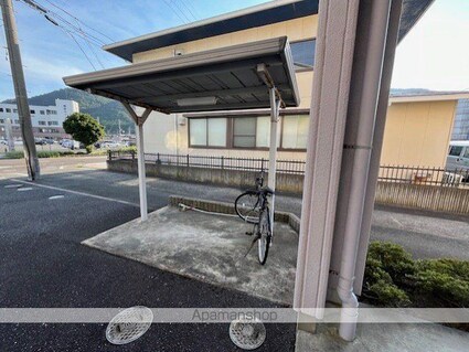レイクヴィラ高島[1K/24.84m2]の駐車場