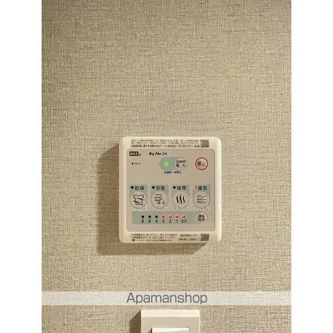 コンフォリア・リヴ茅場町の内装写真