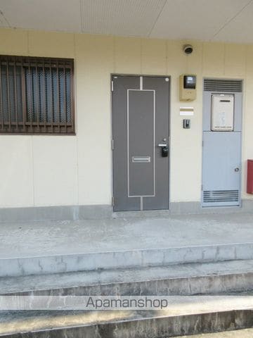 ハイツ森川2号館の玄関写真