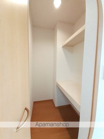 メゾネット アイAの内装写真