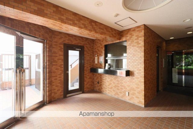 ライオンズマンション久が原駅前の玄関写真
