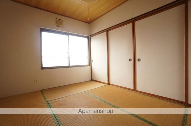 大場ハイツ2号棟の内装写真