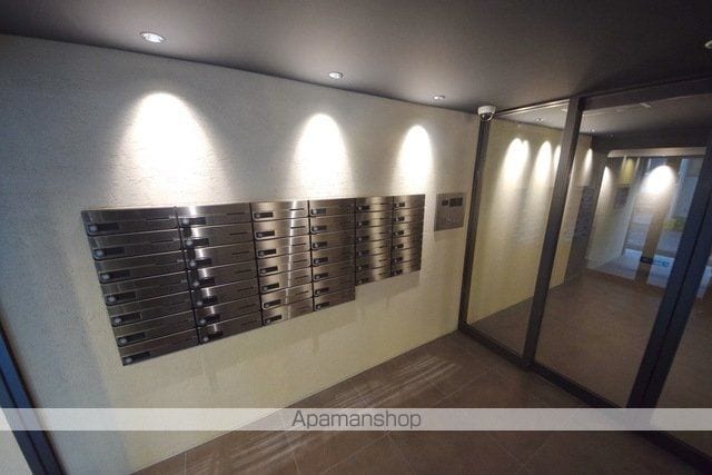S-RESIDENCE新御徒町Westの玄関写真