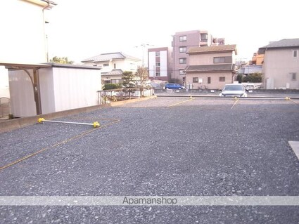 クラウド[1K/25m2]の駐車場