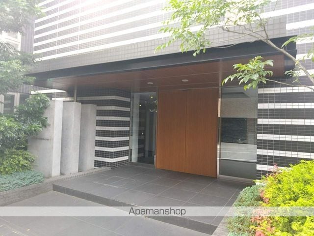 パークハビオ東中野の玄関写真