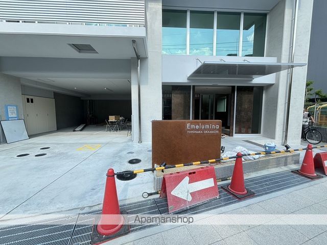 エメルミナ豊中岡町の玄関写真