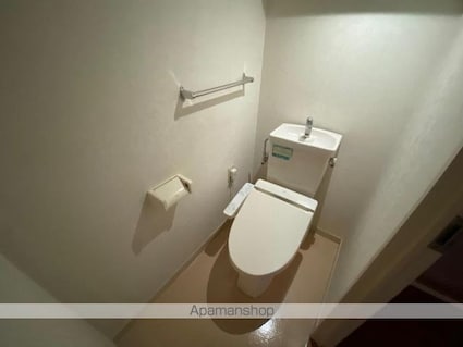 Ｃｒｅｓｔ　ＣｏｕｒｔＫ２[2LDK/66m2]のトイレ