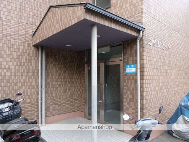 ニドムコートの玄関写真