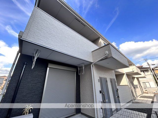 サンソレイユ富雄の玄関写真