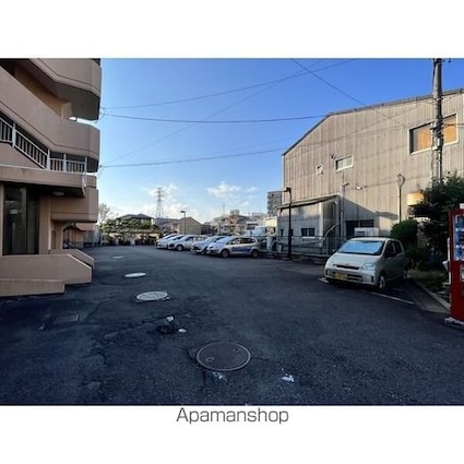 メゾンパトラージュ[2LDK/57m2]の駐車場