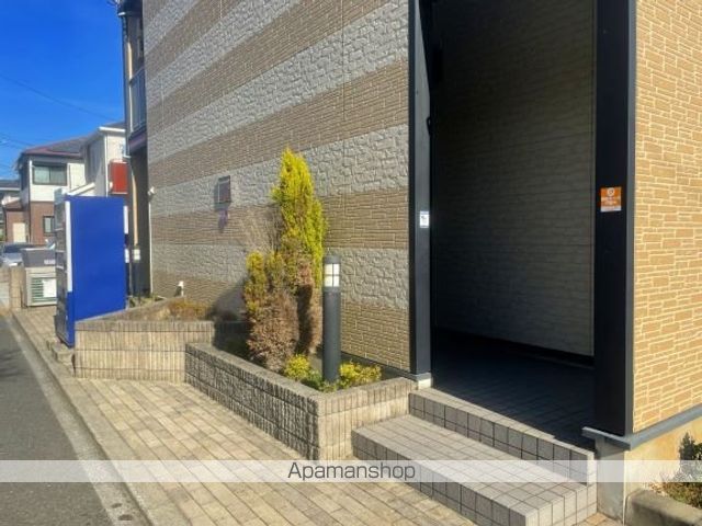 レオパレス和の玄関写真