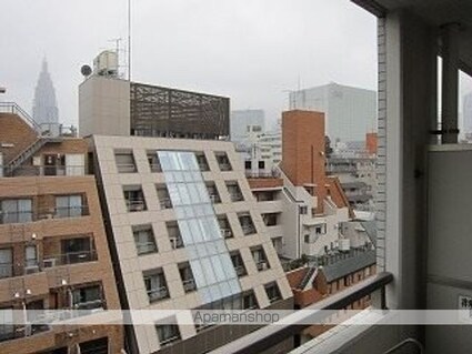 東京都新宿区新宿２丁目[1DK/32.6m2]のバルコニー