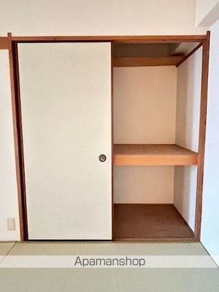 ロイヤルステージ石山[2K/35.64m2]の収納