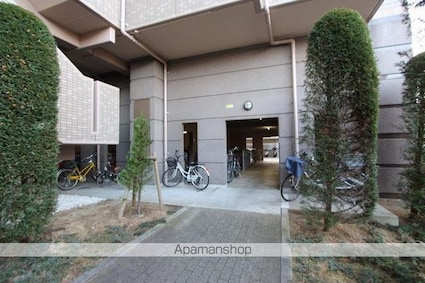 サーパスシティ栗林[2LDK/68.31m2]の共用部2