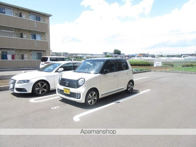 サニーフラット　Ｅ[1LDK/35m2]の駐車場2