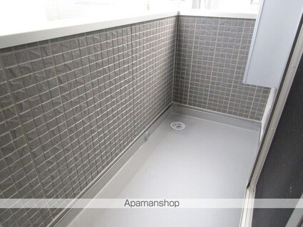 千葉県市川市末広２丁目[1LDK/31.98m2]のバルコニー