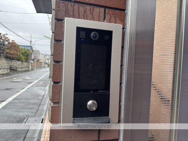 ユーコート上用賀の玄関写真