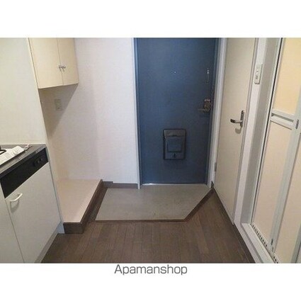 アベニール曙橋[1K/20.16m2]の玄関