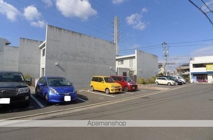 Ｒｉｎｃｈｎａｒｎｏ[2LDK/77.07m2]の駐車場