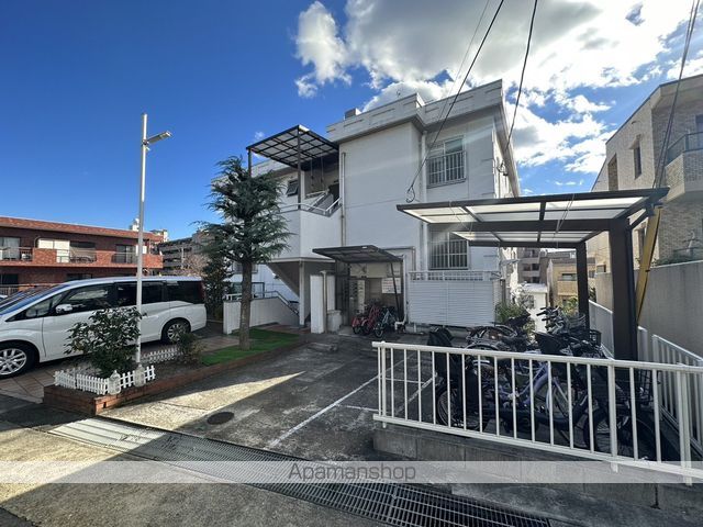 池洞マンションの玄関写真