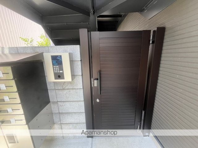 MELDIA高座渋谷IVの玄関写真
