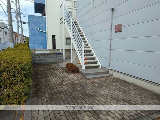 レオパレス清水が丘の玄関写真