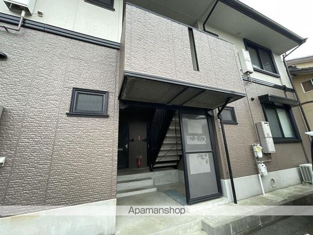 磐田市 2階建 築30年の玄関写真
