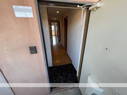 プリミエール清水[2LDK/58m2]の玄関