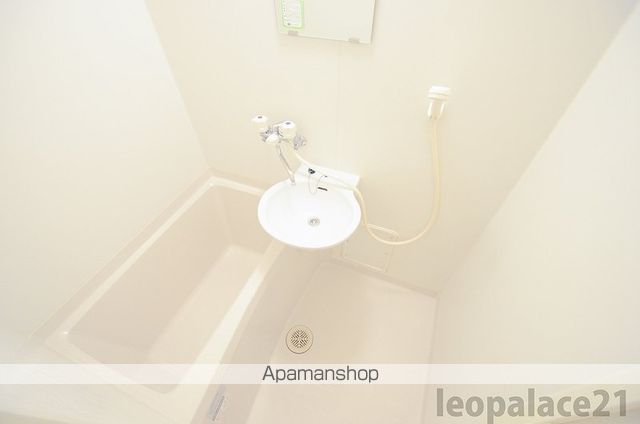 レオパレス南小倉の内装写真