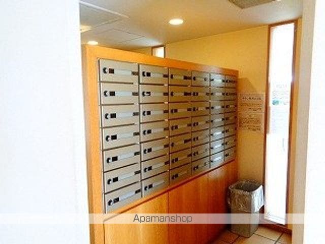 東急ドエル・キルト三軒茶屋[1R/25m2]の共用部3