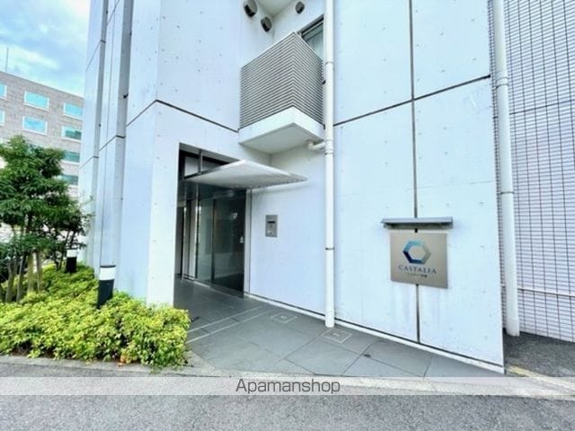 カスタリア用賀の玄関写真