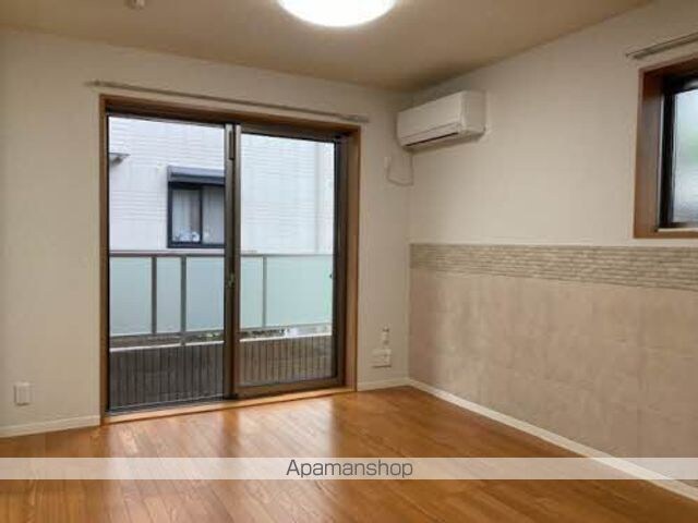 和歌山県和歌山市岡山丁[2LDK/57.55m2]のリビング・居間