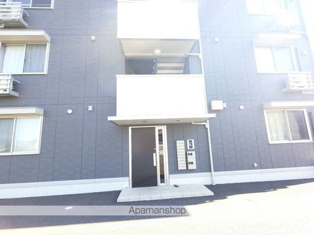 ノアエストの玄関写真