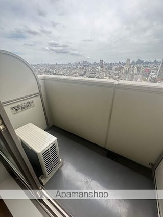 ＨＦ駒沢公園レジデンスＴＯＷＥＲ[1K/25.05m2]のバルコニー