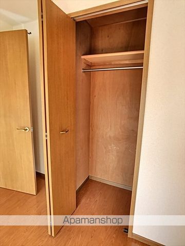 クレセント・プラザIの内装写真