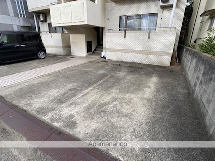 香川県高松市郷東町[3DK/51.22m2]の駐車場