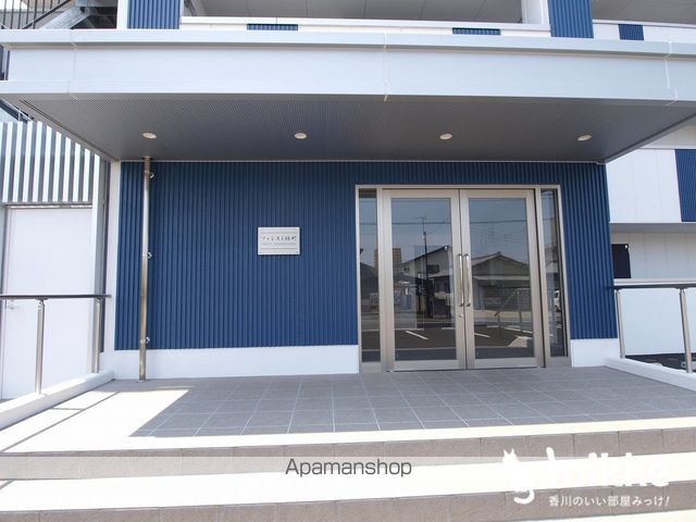 フォレスト林町の玄関写真
