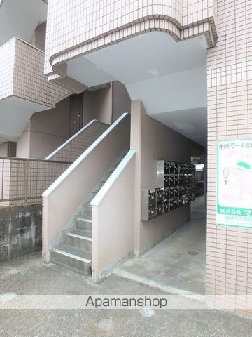 オクトワール宮崎西弐番館の玄関写真