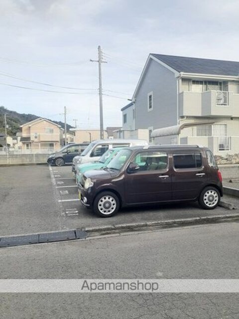 オーブリーメイプル楓[3DK/63.87m2]の駐車場1