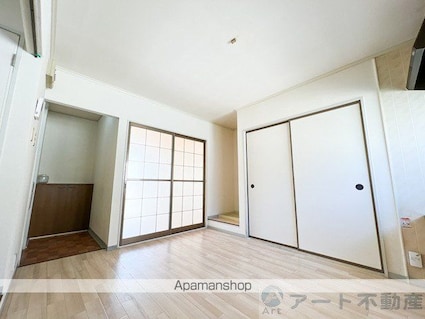 ベルメゾンおち　Ａ棟[3DK/54.08m2]のリビング・居間