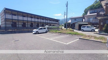 レオパレスムイ　オエステ[1K/23.18m2]の駐車場1