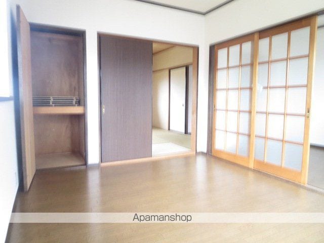 エトワール窪田の内装写真