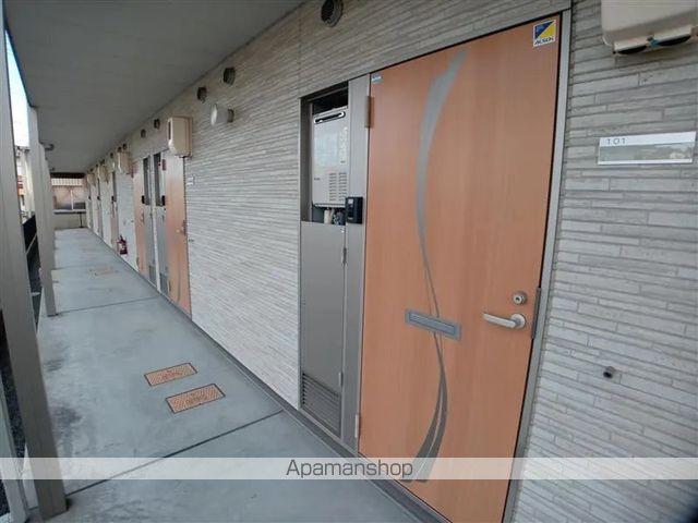 クレイノ沖の内装写真