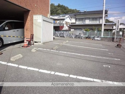 ヒルズビレッジ[2DK/51.99m2]の駐車場