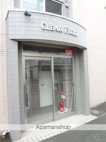 クリアーフィールドの玄関写真
